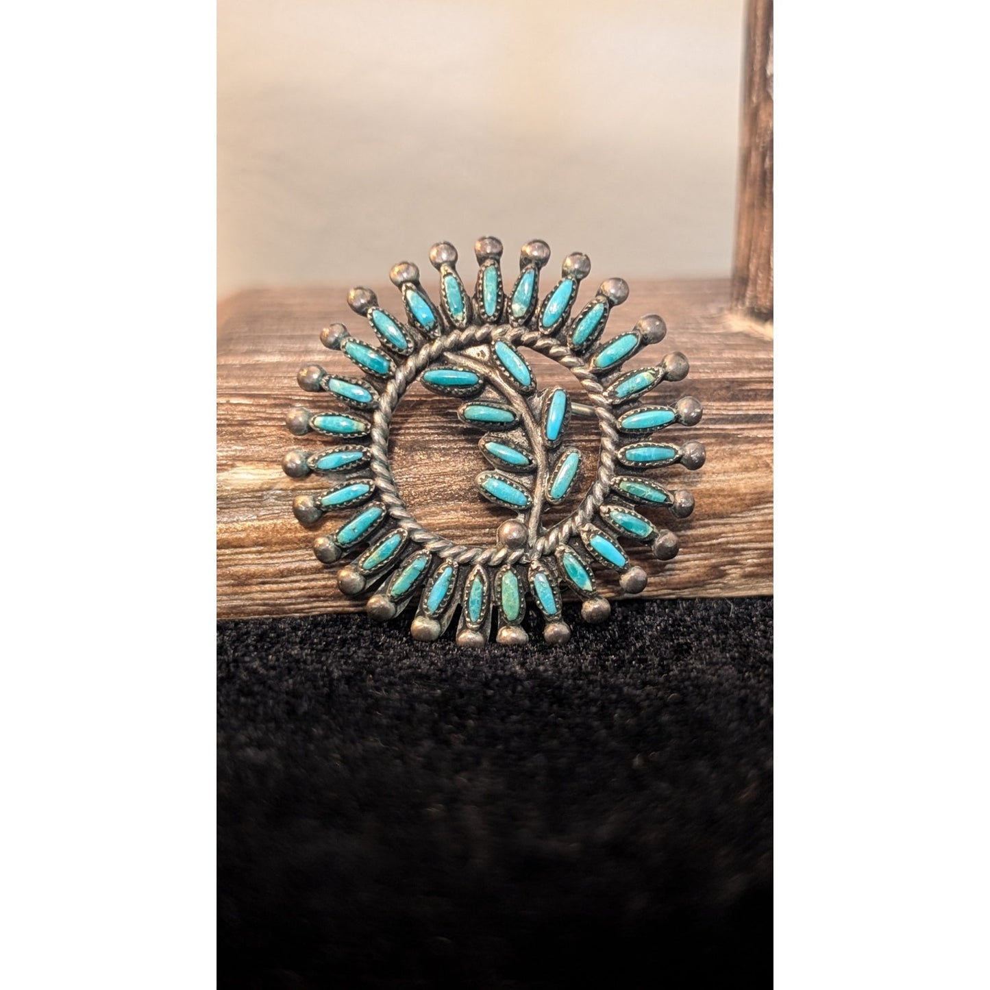 Vtg ZUNI Native American Petite Needlepoint Sterling Turquoise Leaf Brooch