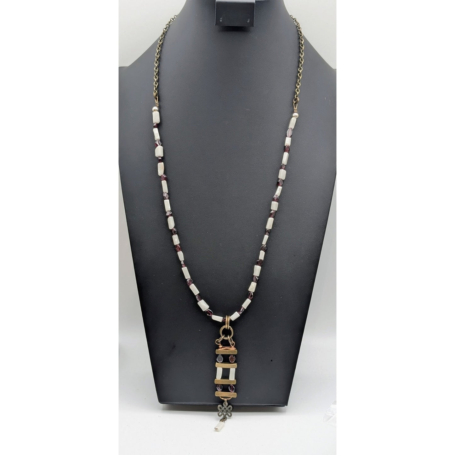 Round Garnet & Elongated Quartz Bead Bronze Tone Metal 4" Pendant 30" Necklace