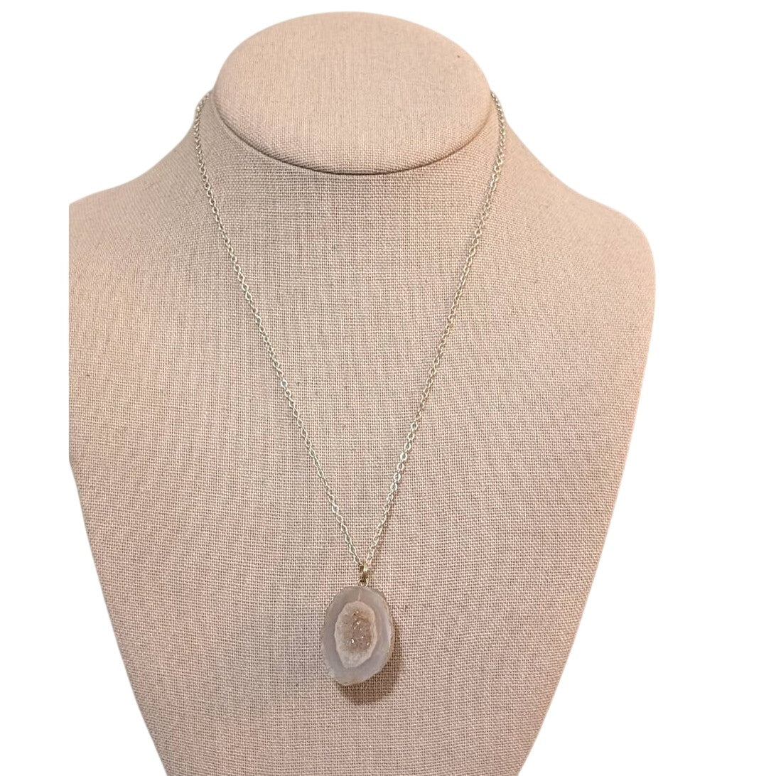 Druzy Quartz Geod Pendant on Silver Tone 18" Chain Necklace