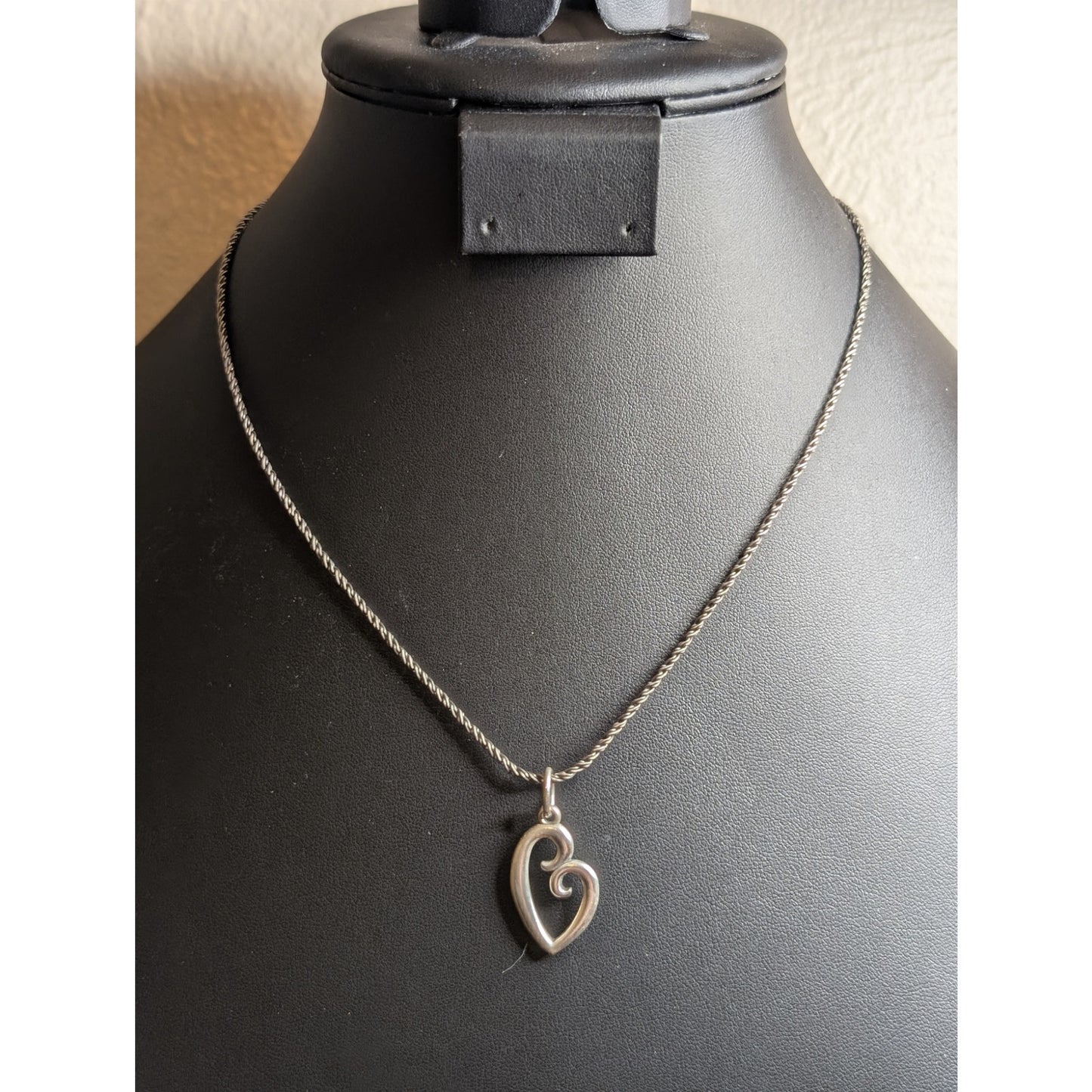 Signed James Avery 925 Sterling Silver 'A Mother's Love' Heart Pendant Necklace