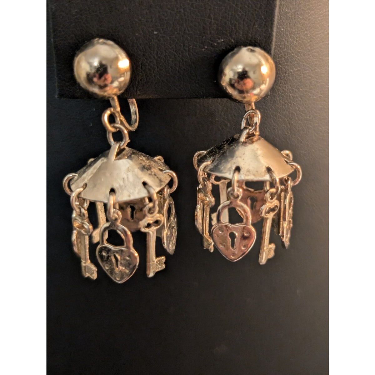 Vintage Gold Tone Screw Back Lock & Key Dangle Chandelier Earrings