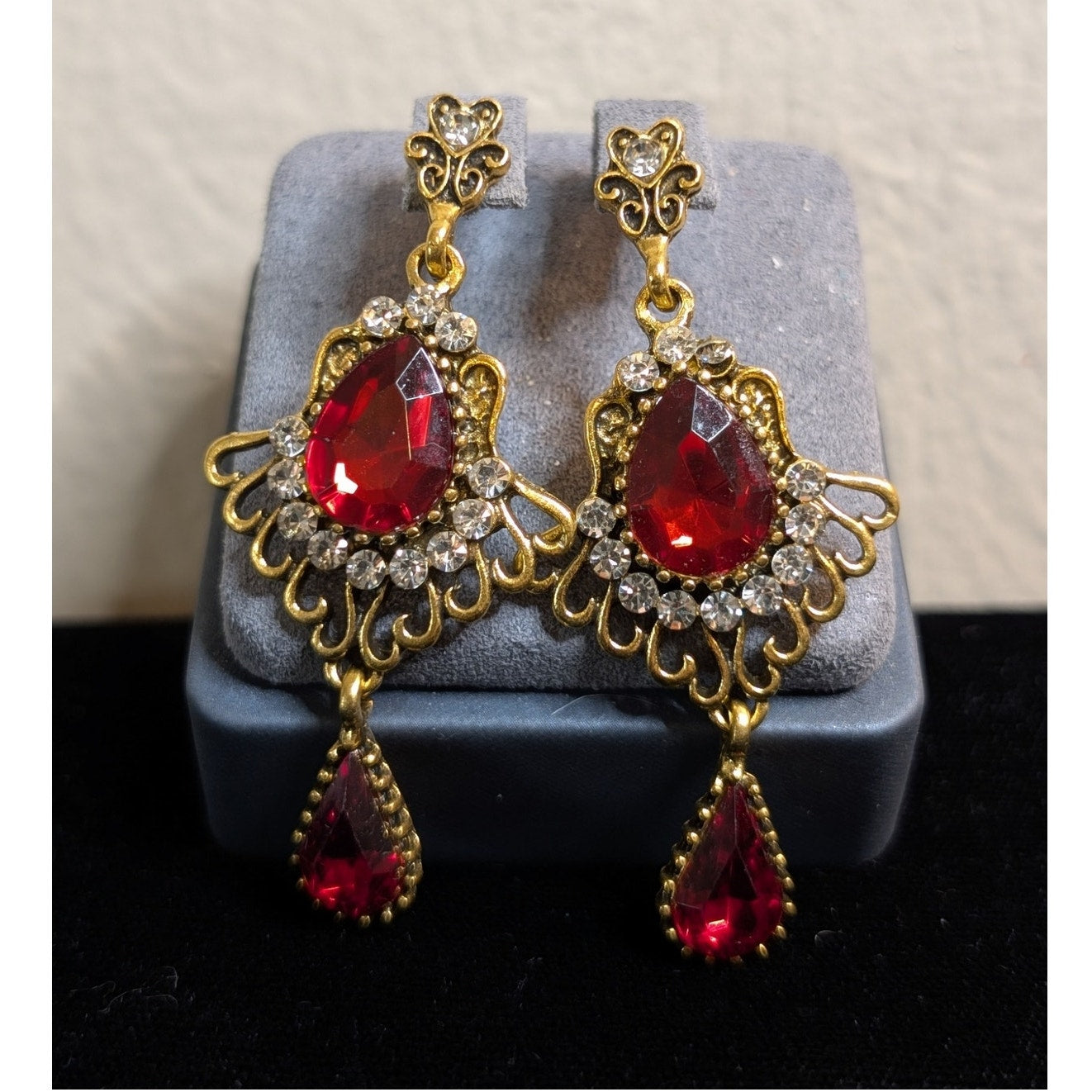 Teardrop Red Crystal Antique Gold Tone Rhinestone Dangle Drop Earrings