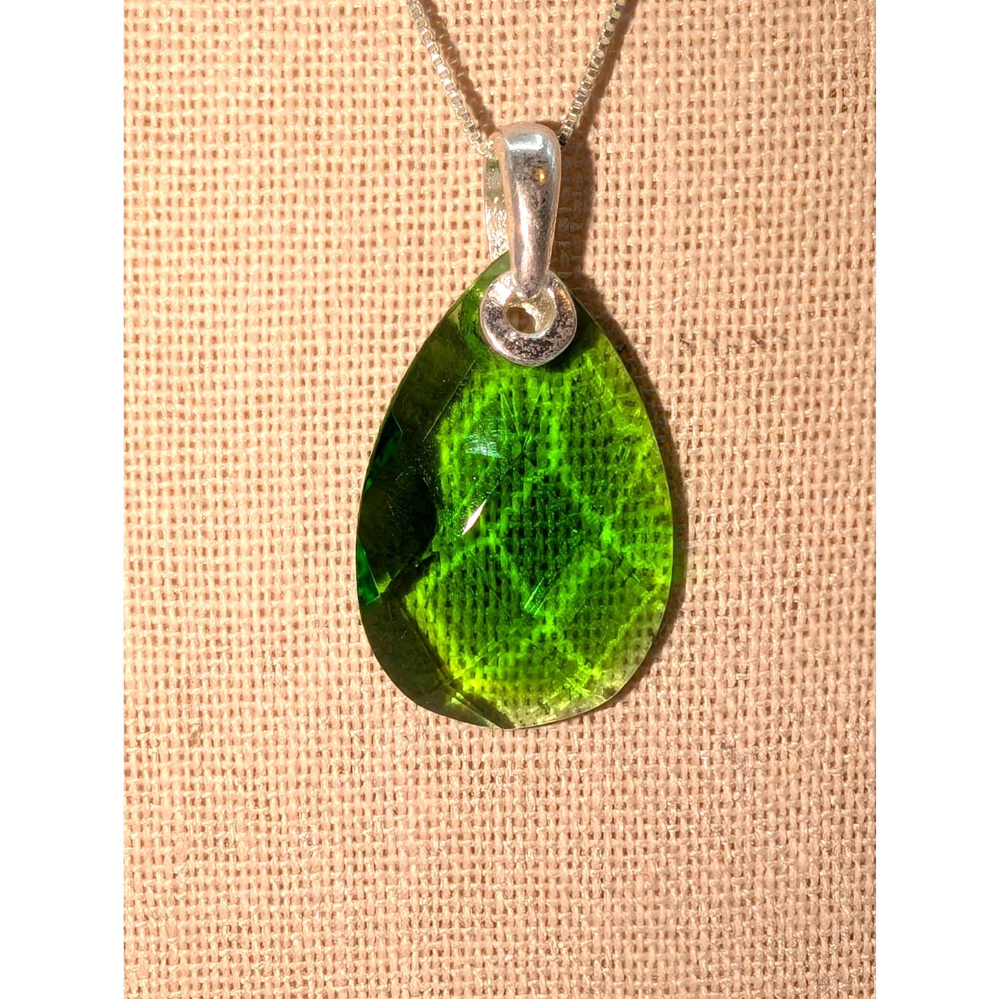 925 Sterling Silver Green Faceted Crystal Teardrop Pendant 18.5" Necklace