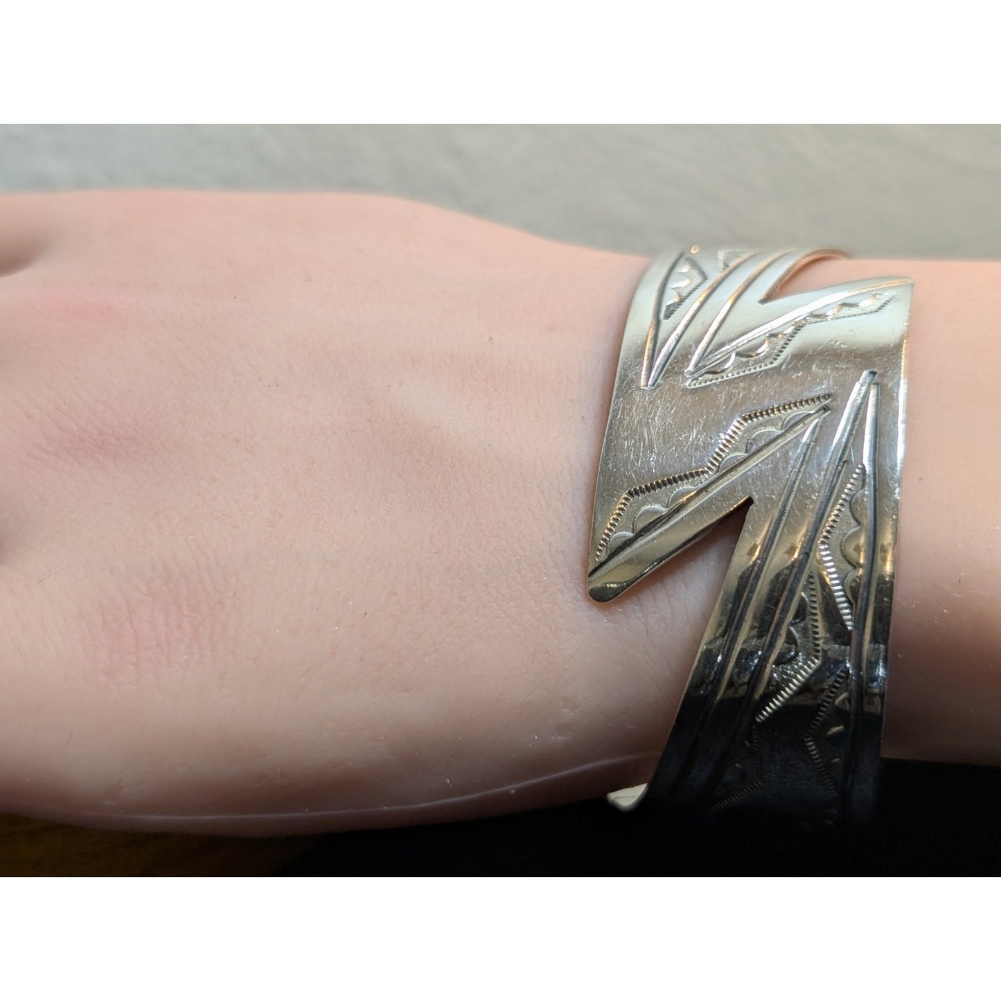 VTG Signed RJ Sterling Silver Navajo Native American Cuff Bracelet 36.66 grams