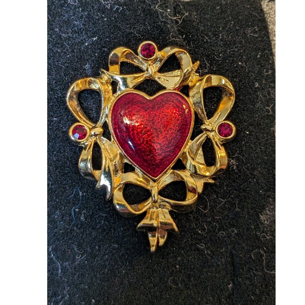 Vintage Avon Large Gold Tone Ribbon Red Enamel & Crystal Heart Post Earrings