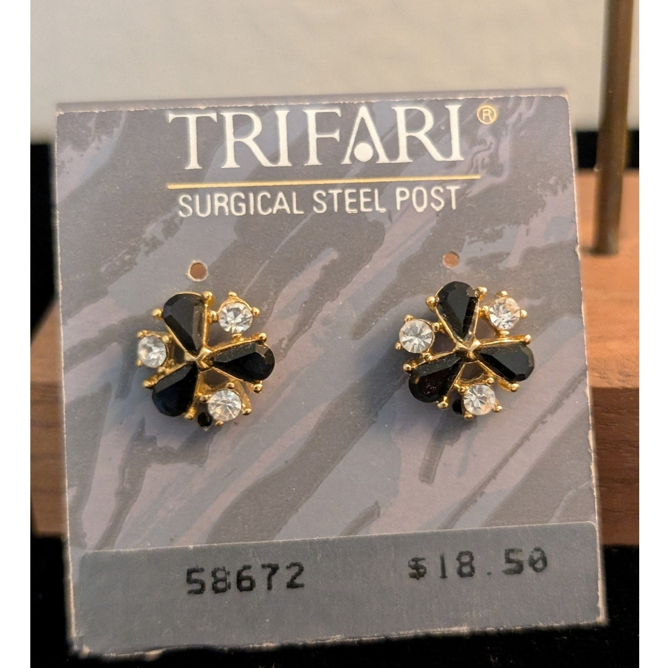 Lot of Two Vintage Black /Gold Post Pierced Earrings NWT