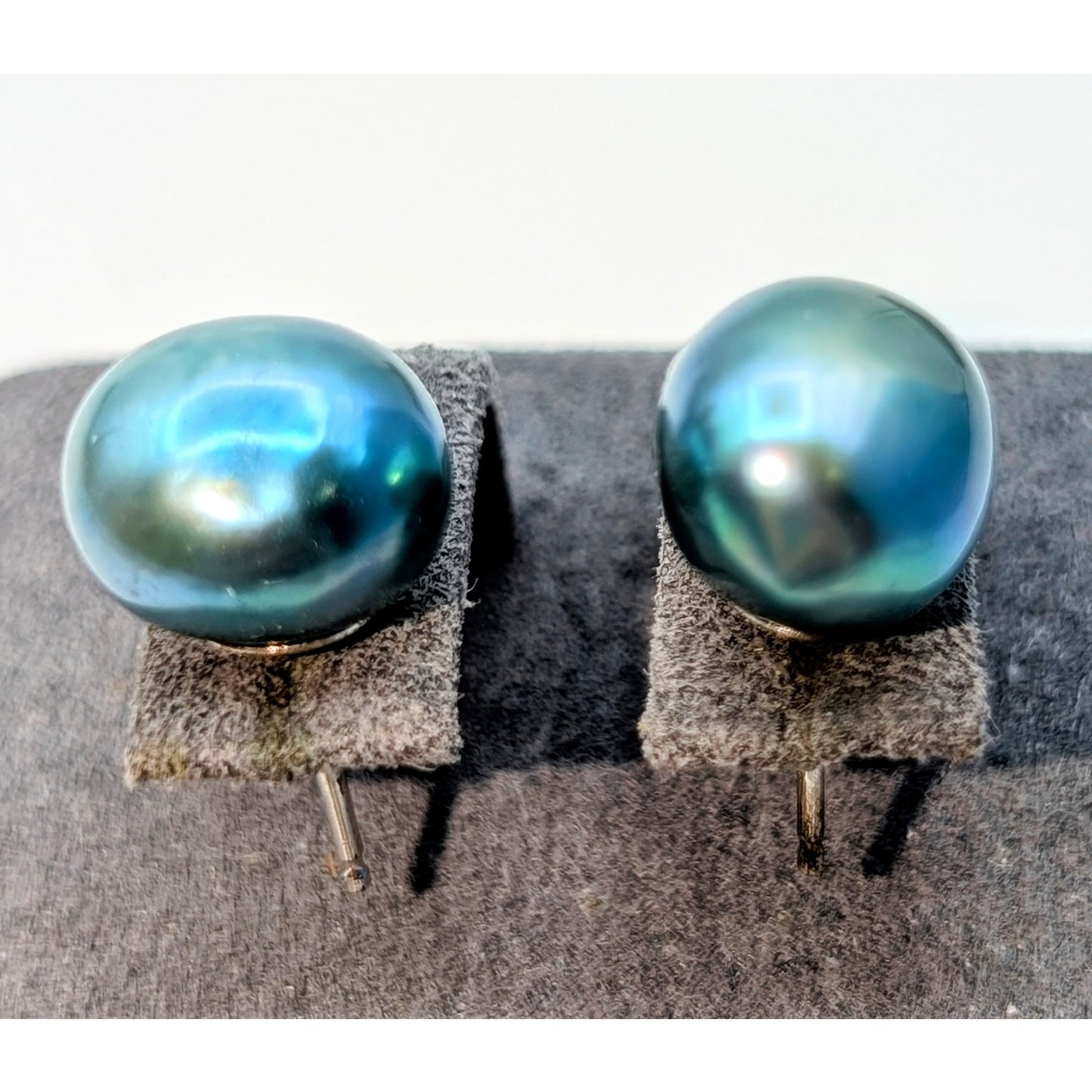 925 Sterling Silver Blue Green Freshwater 10mm Pearl Stud Earrings
