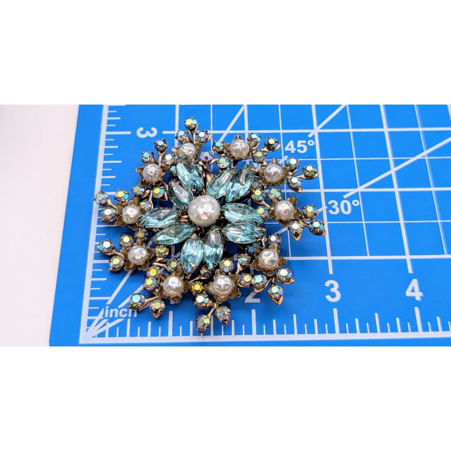 Gorgeous VTG Aqua Marquis Cut Rhinestone Faux Pearl AB Rhinestone Flower Brooch