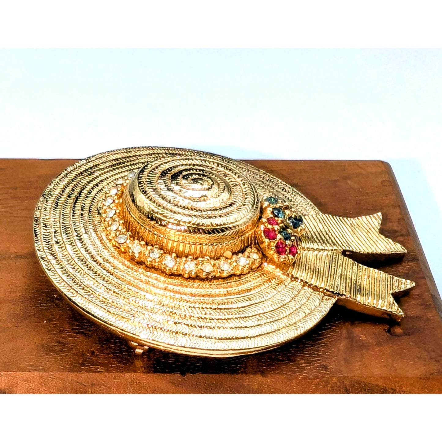 Ciner Signed VTG Gold Tone Multi-Color Clear Rhinestone Straw Hat Pin Brooch