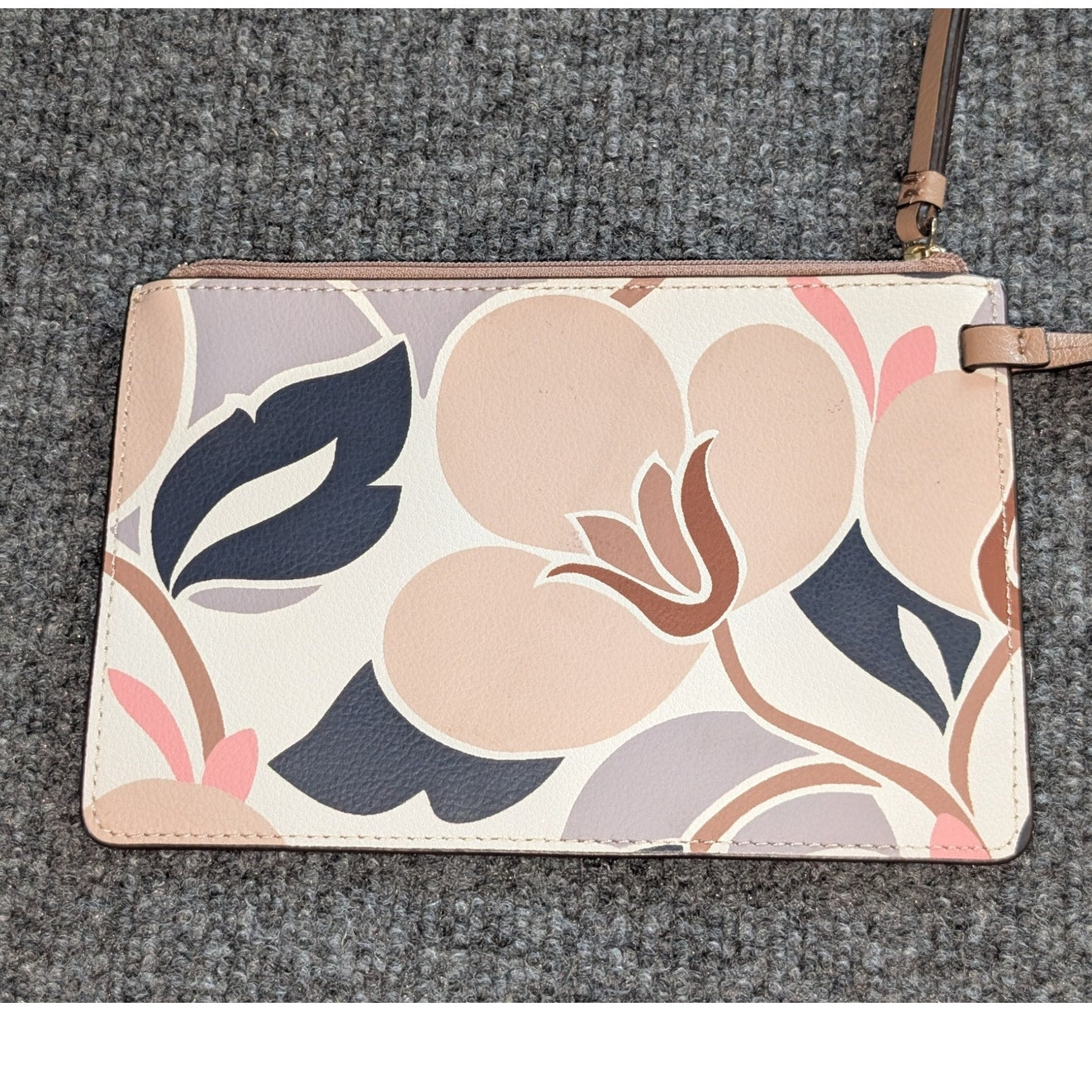 Kate Spade New York NWOT Cameron Breezy Floral Zip Top Wristlet Pouch