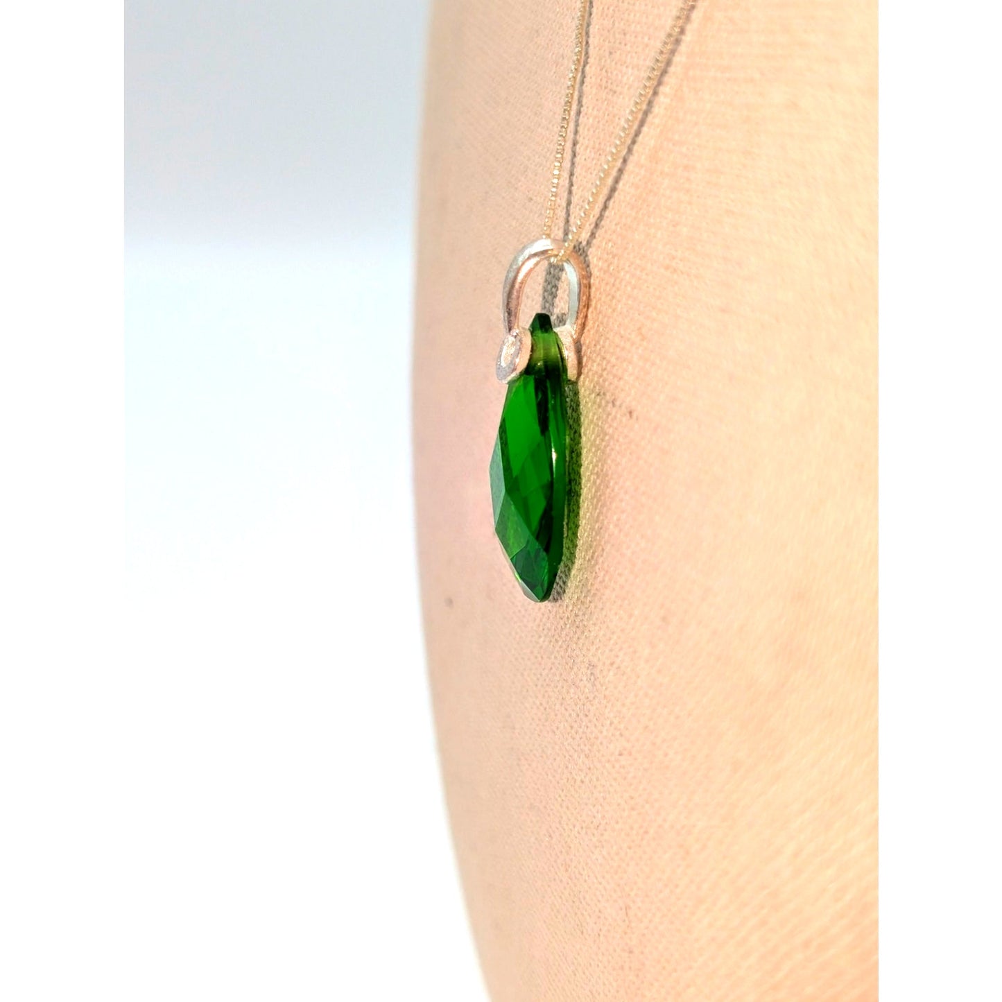 925 Sterling Silver Green Faceted Crystal Teardrop Pendant 18.5" Necklace
