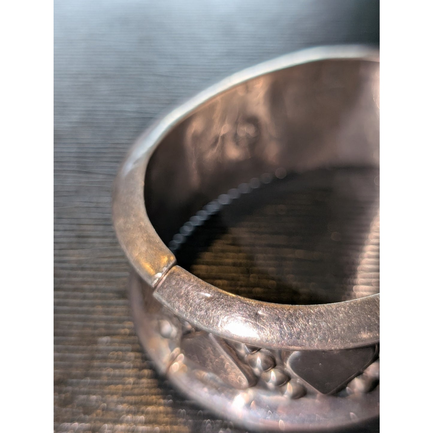 Taxco 925 Sterling Silver Mexico Wide Heart Hinge Bangle Bracelet Size 7.5"57.8g