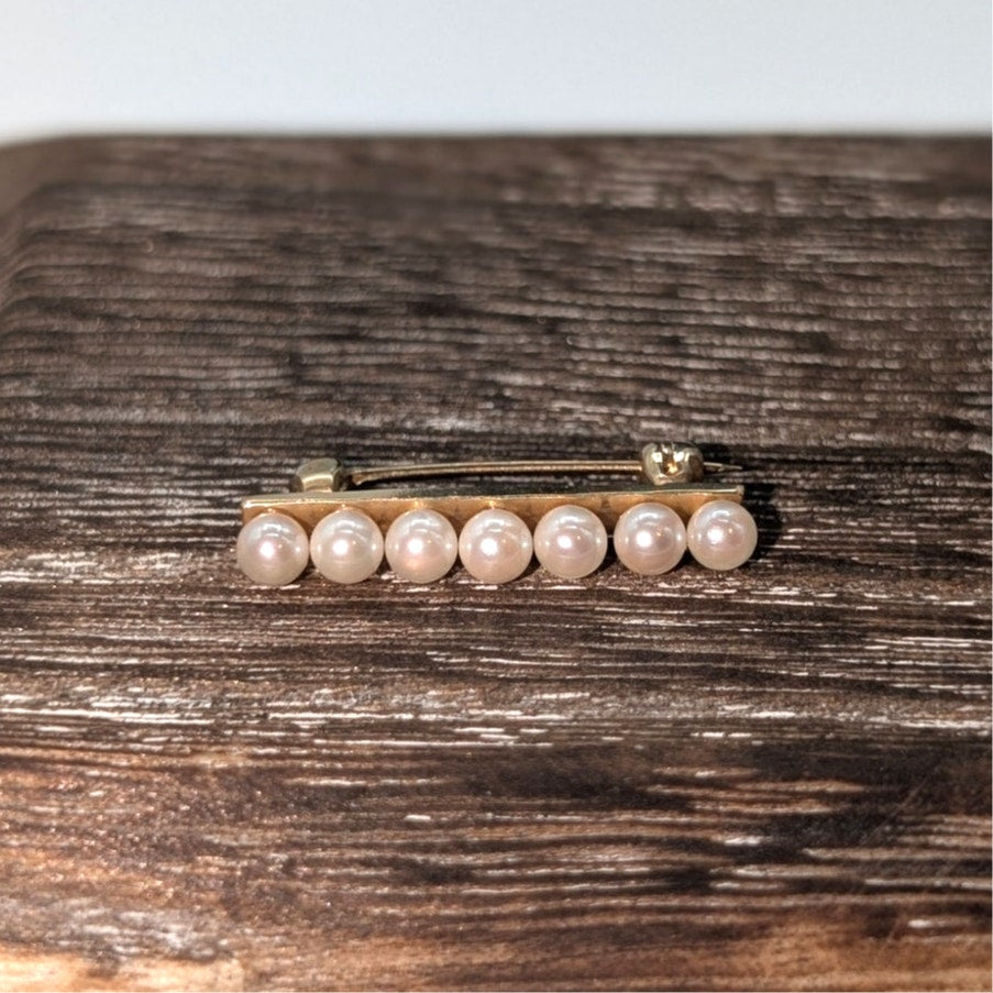 14k Gold Seven Genuine 3.43mm Pearl Bar Brooch 1.67g