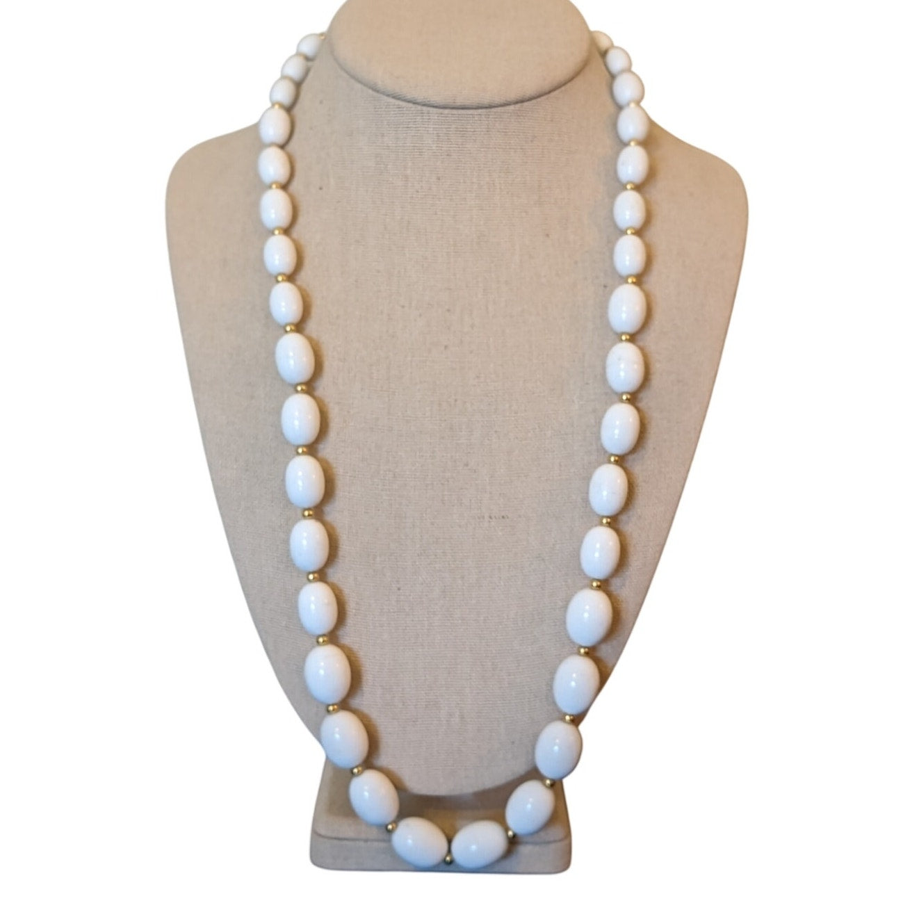 Vintage Monet White/Gold Graduated Bead Necklace W/ Signature Sister Clasp