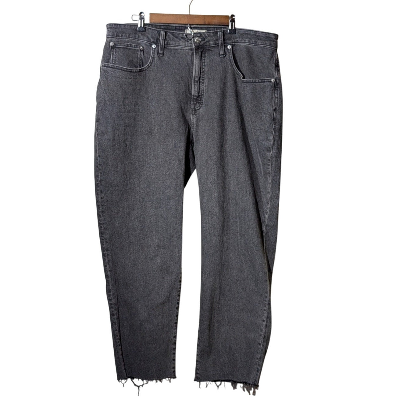 Madewell Curvy Perfect Vintage Straight Faded Black/Charcoal Frayed Hem Jean 18W