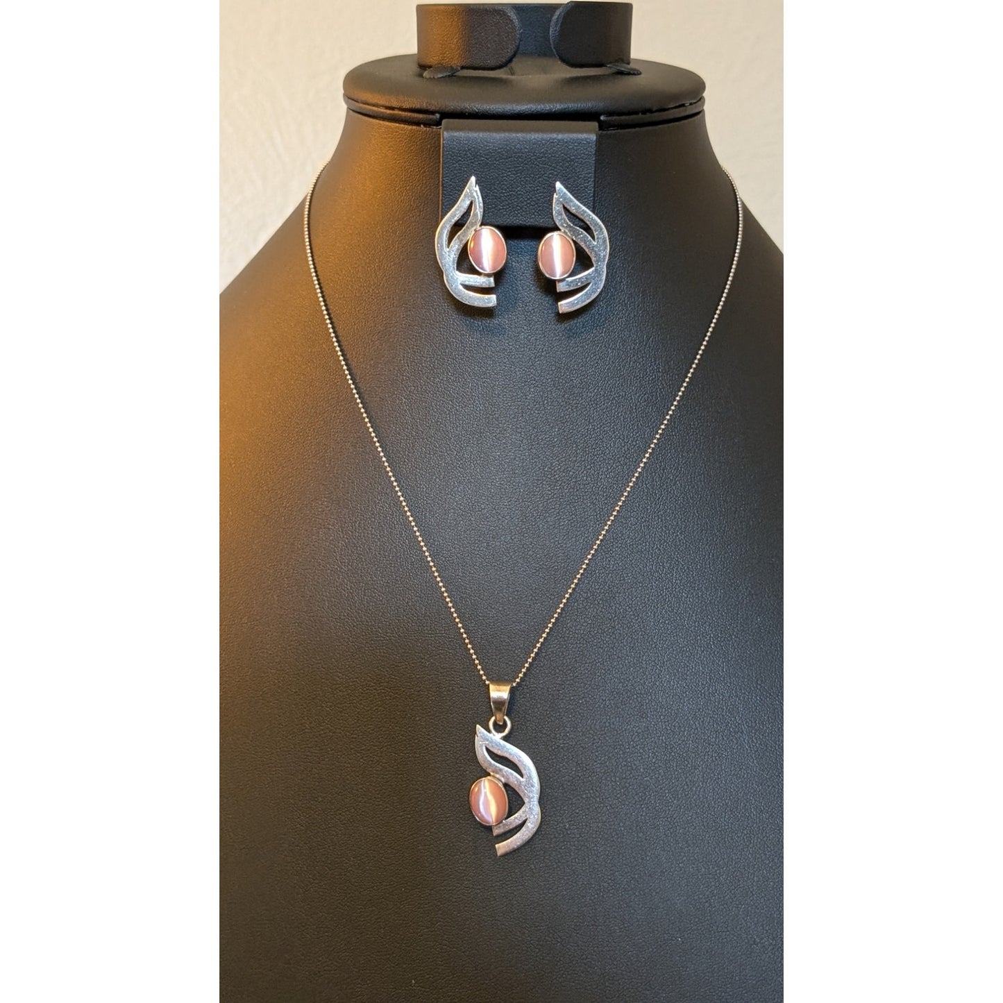 VTG Pink Cat Eye Moonstone 925 Sterling 18" Necklace & Pierced Earring Set
