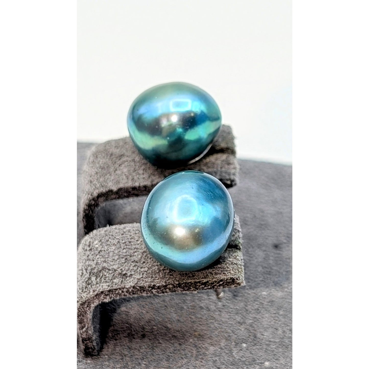 925 Sterling Silver Blue Green Freshwater 10mm Pearl Stud Earrings