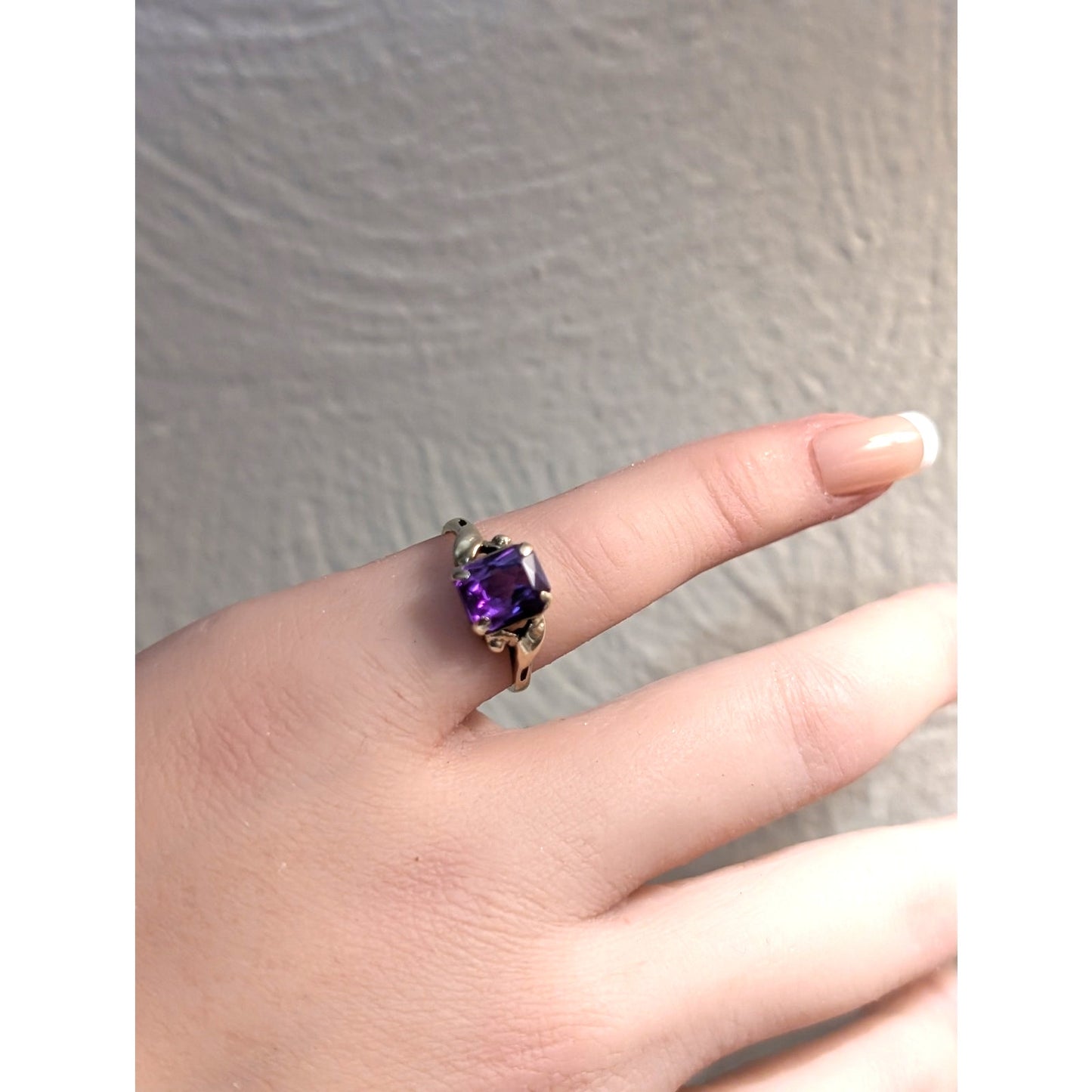 Vintage Dasun 10K Yellow Gold Purple Sapphire Ring Size 5