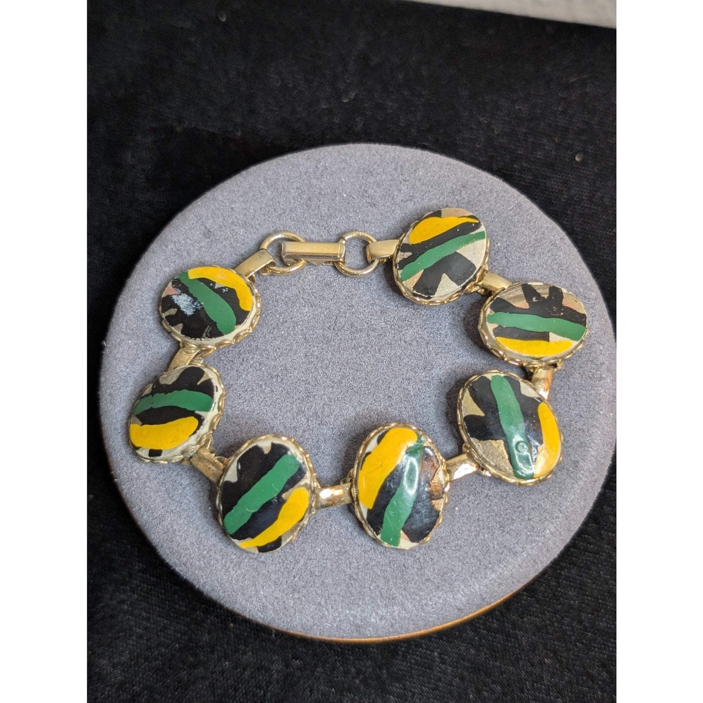 VTG 70s Tribal Print Cabochon Station Link Gold Tone Fold Over Clasp Bracelet