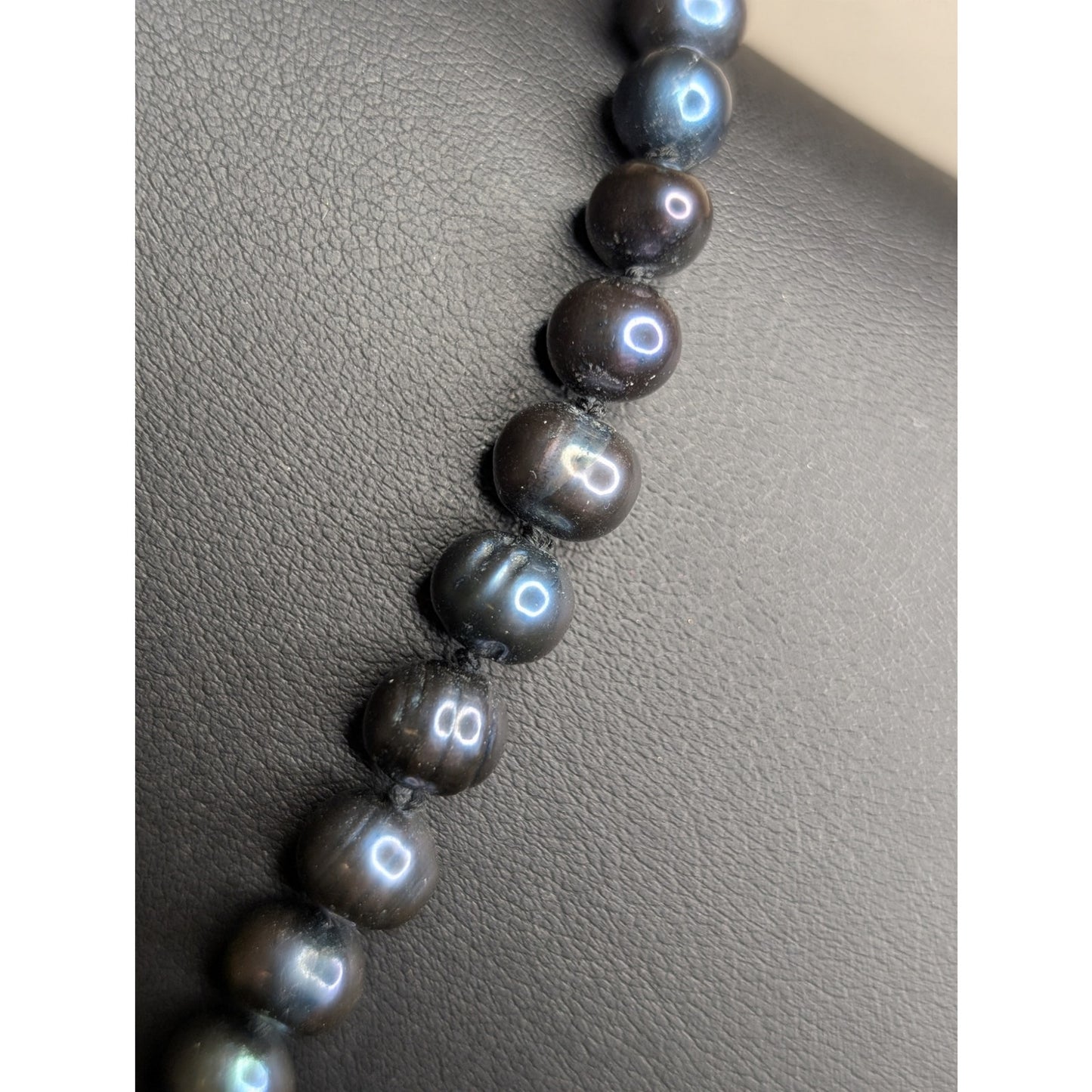 Vintage Black Freshwater Pearl Hand-Knotted Slightly Graduated 18" Necklace