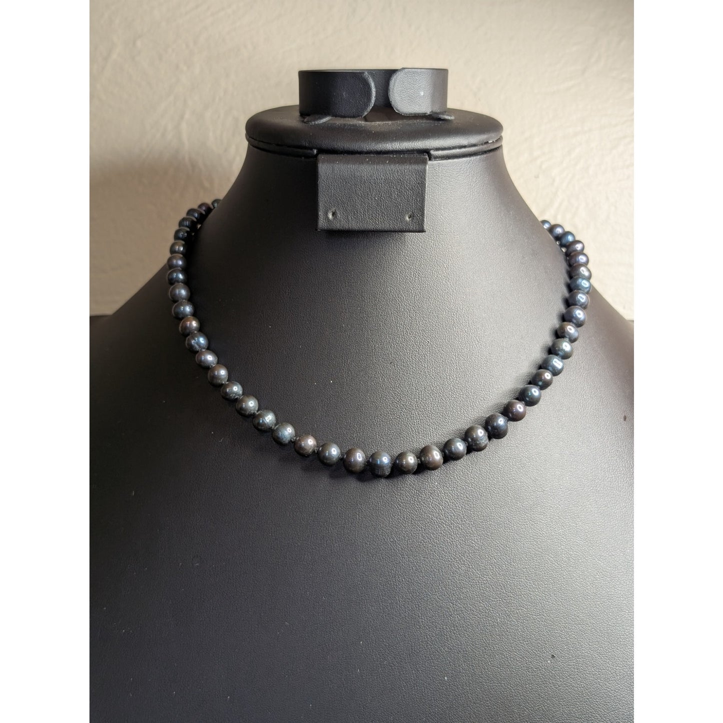 Vintage Black Freshwater Pearl Hand-Knotted Slightly Graduated 18" Necklace