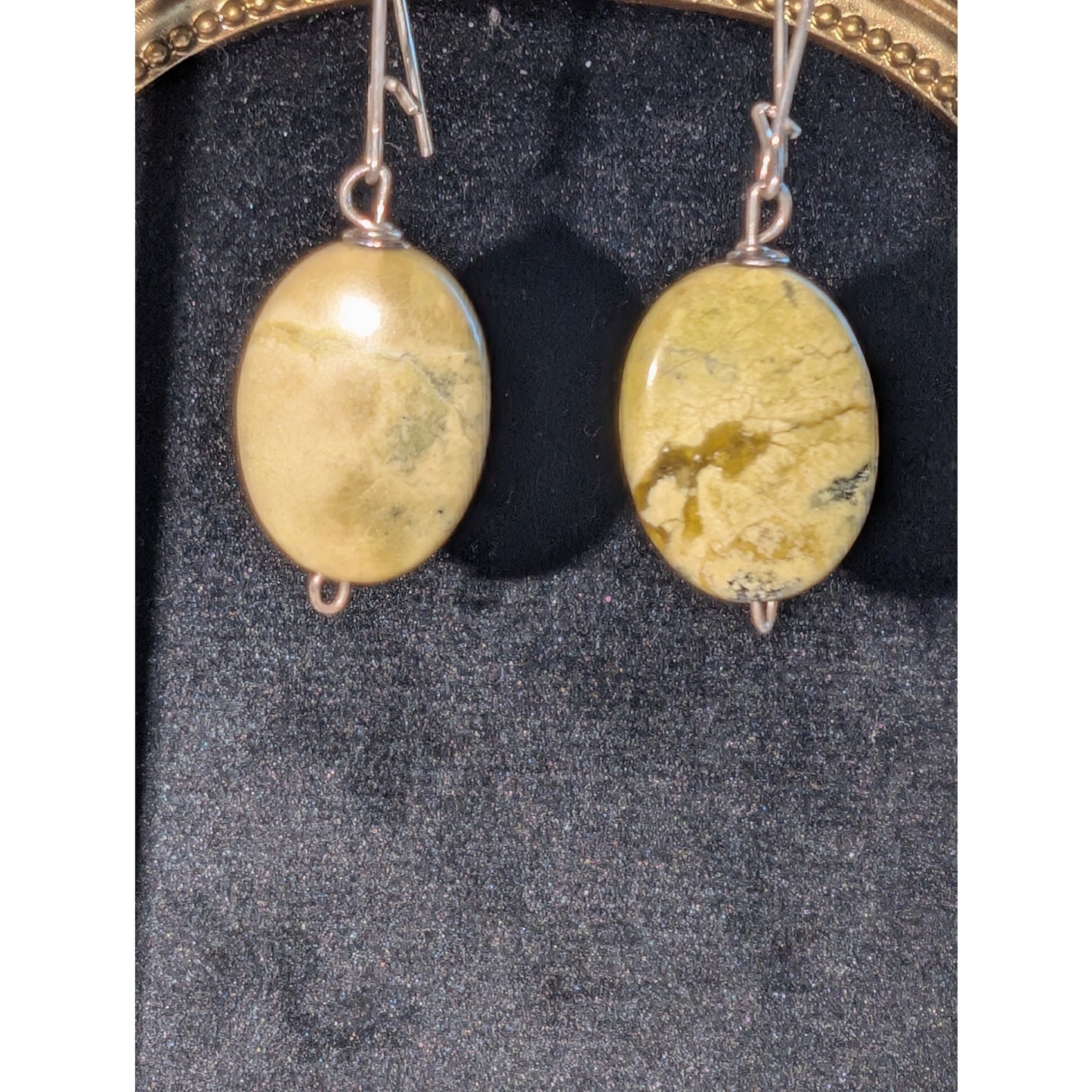 Vintage Green Stone Dangle Earrings W/ Kidney Wires