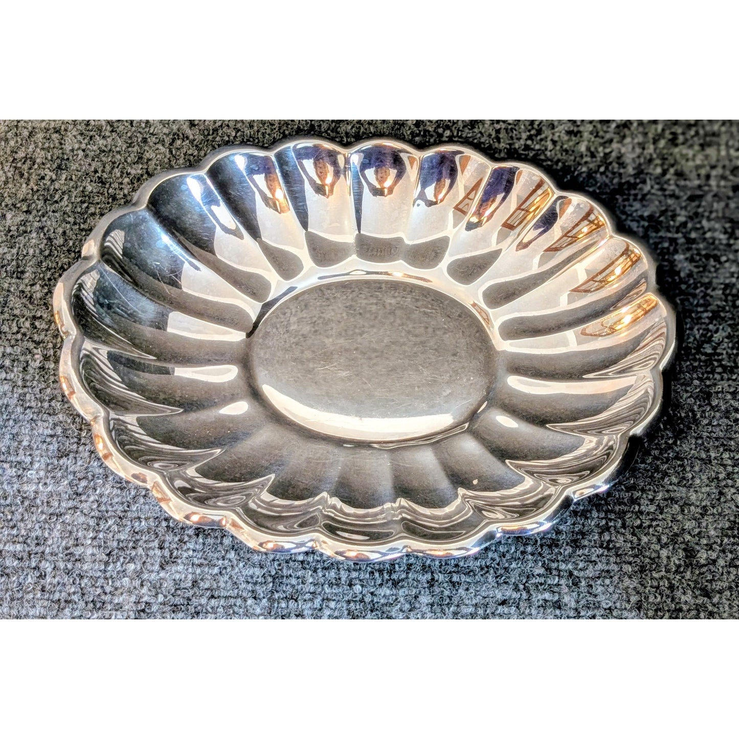 Mid 20th Century Reed & Barton Scalloped Silver Plate Holliday Collection Bowl