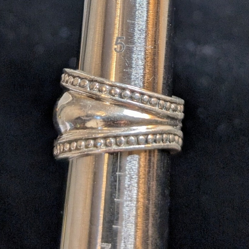 Vtg 925 Thailand Sterling Wide Graduated Beaded Edge Solid Domed Ring Size 5.75