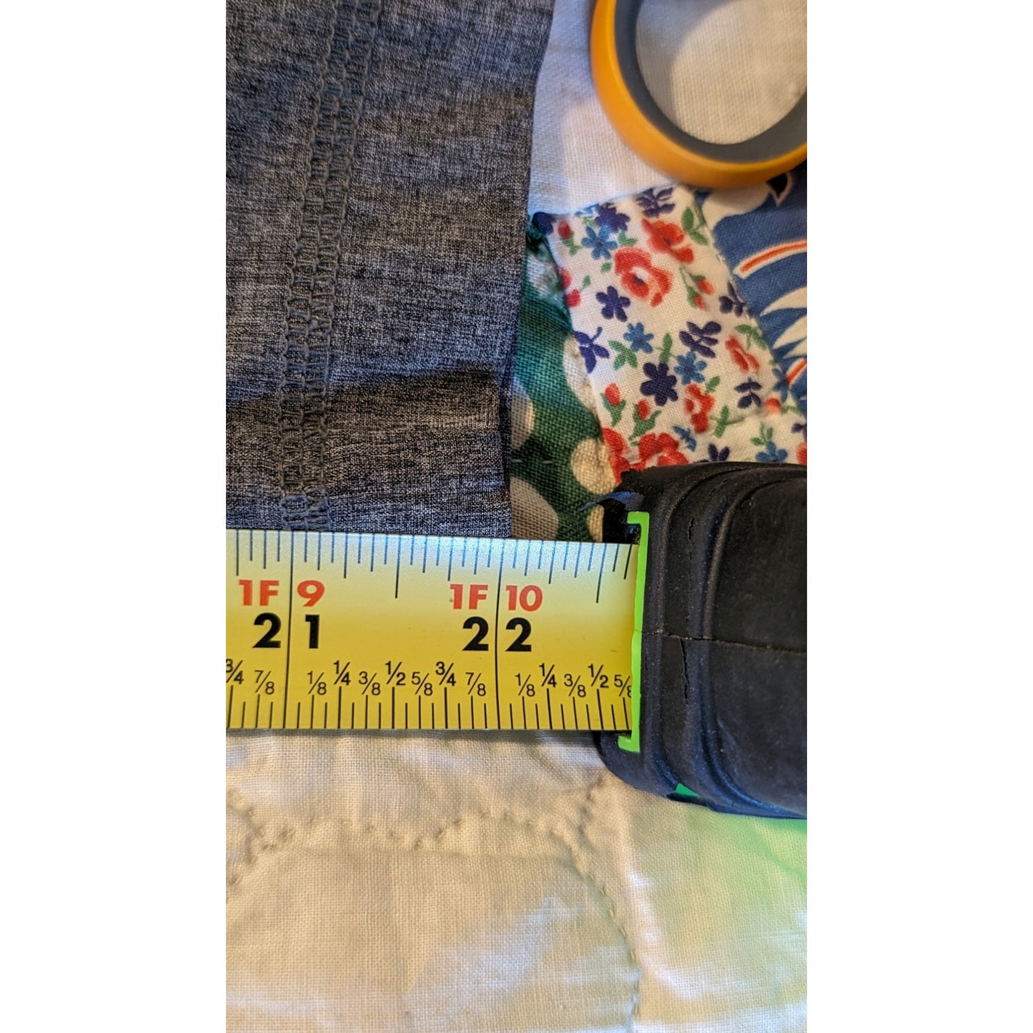 Athleta Allegro Capri Pant Gray Black Ruched Hem Drawstring Womens Sz 6