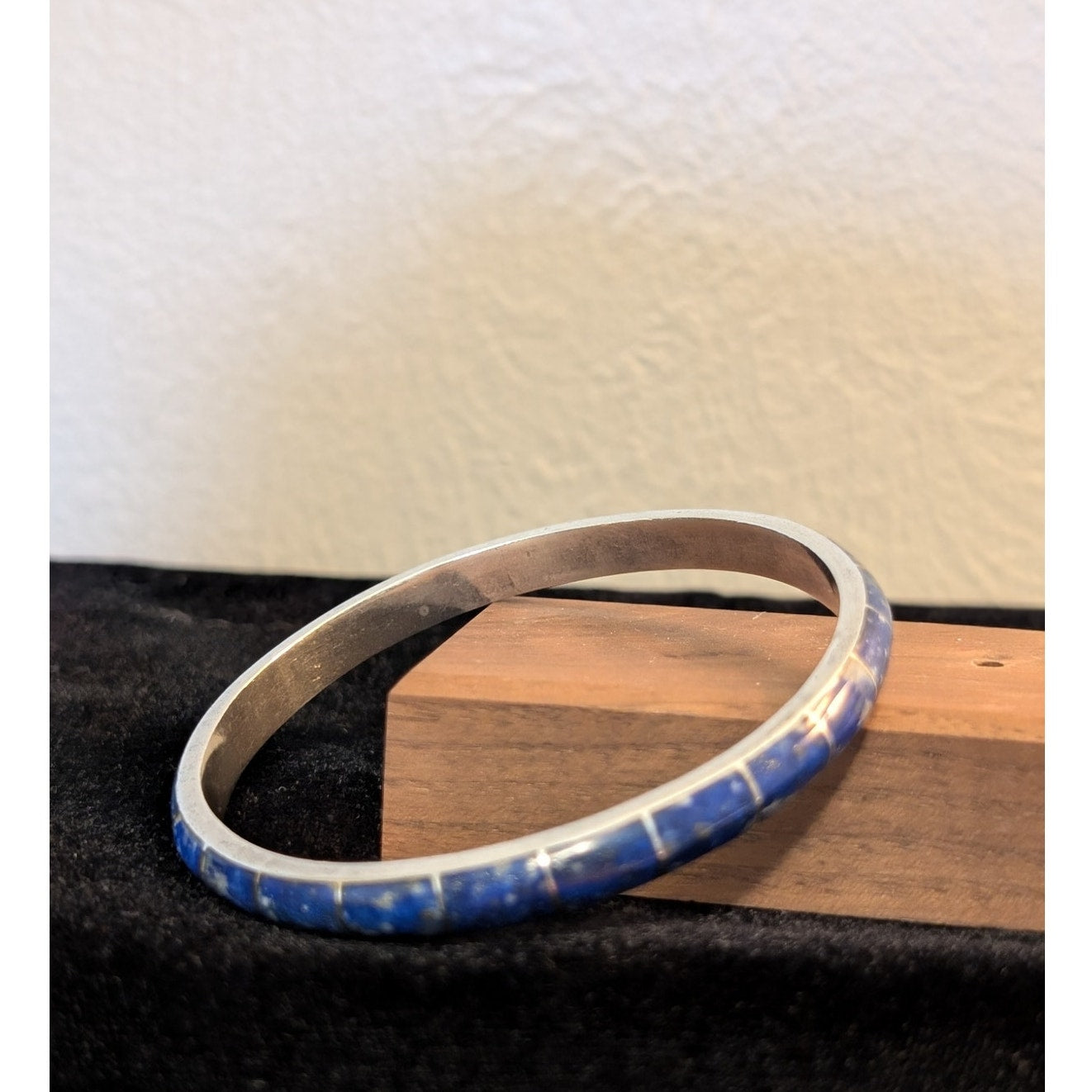 Vintage 950 Sterling Silver Lapis Lazuli Inlay Round Bangle Bracelet