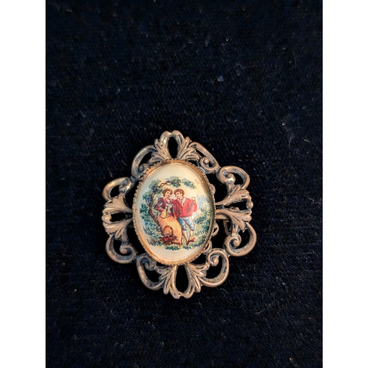 Vintage Courtship Antiqued Gold Tone Brooch