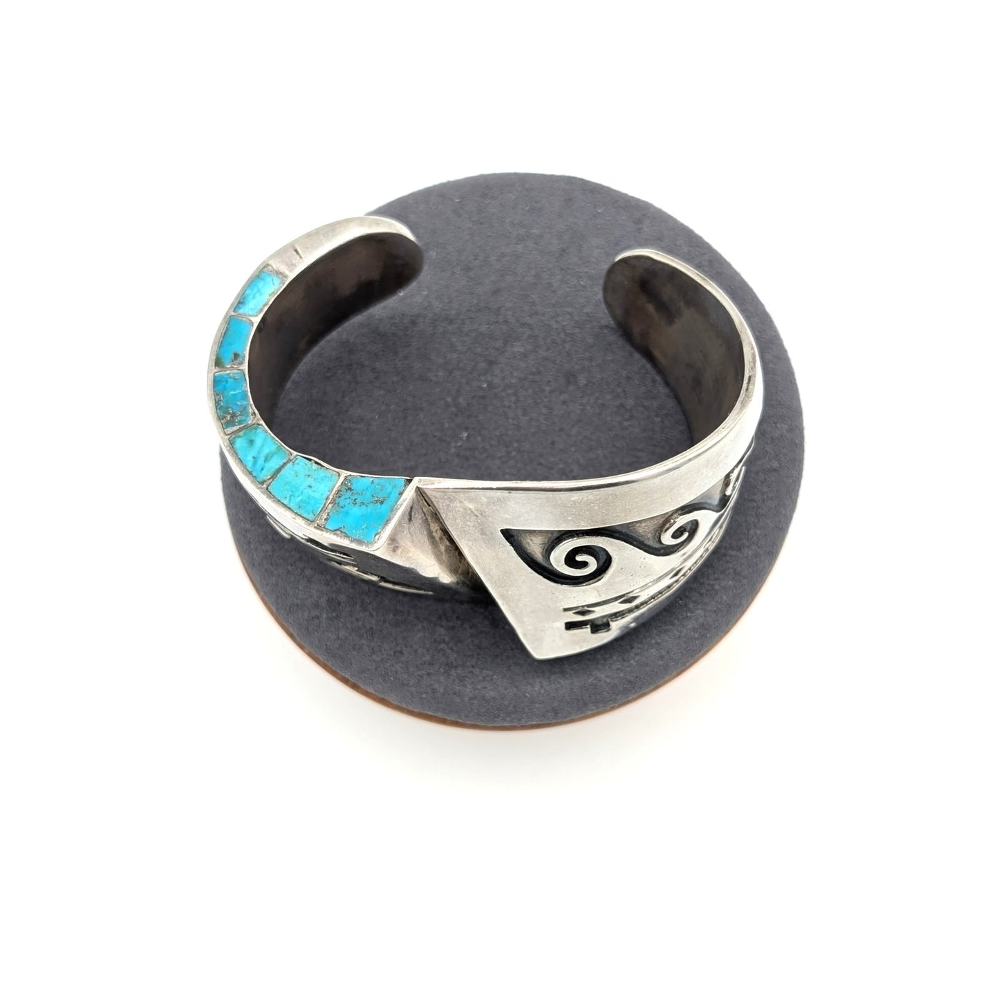 Estate VTG Native American Navajo Top Bottom Side Inlay Turquoise Sterling Cuff