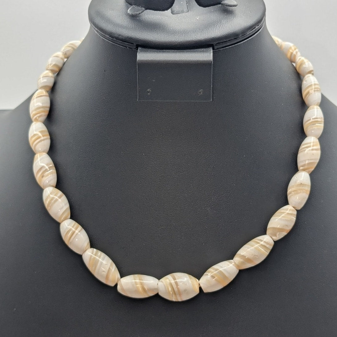 Vintage Hand Carved Balamuti Mother of Pearl Graduated Elongated Bead Necklace