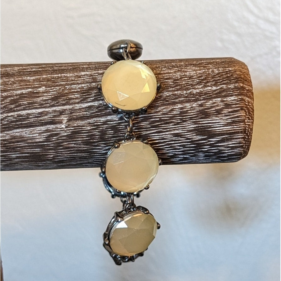 Large Faceted Milky Pale Yellow Faceted Acryclic Bead Bracelet W/ Magnetic Clasp