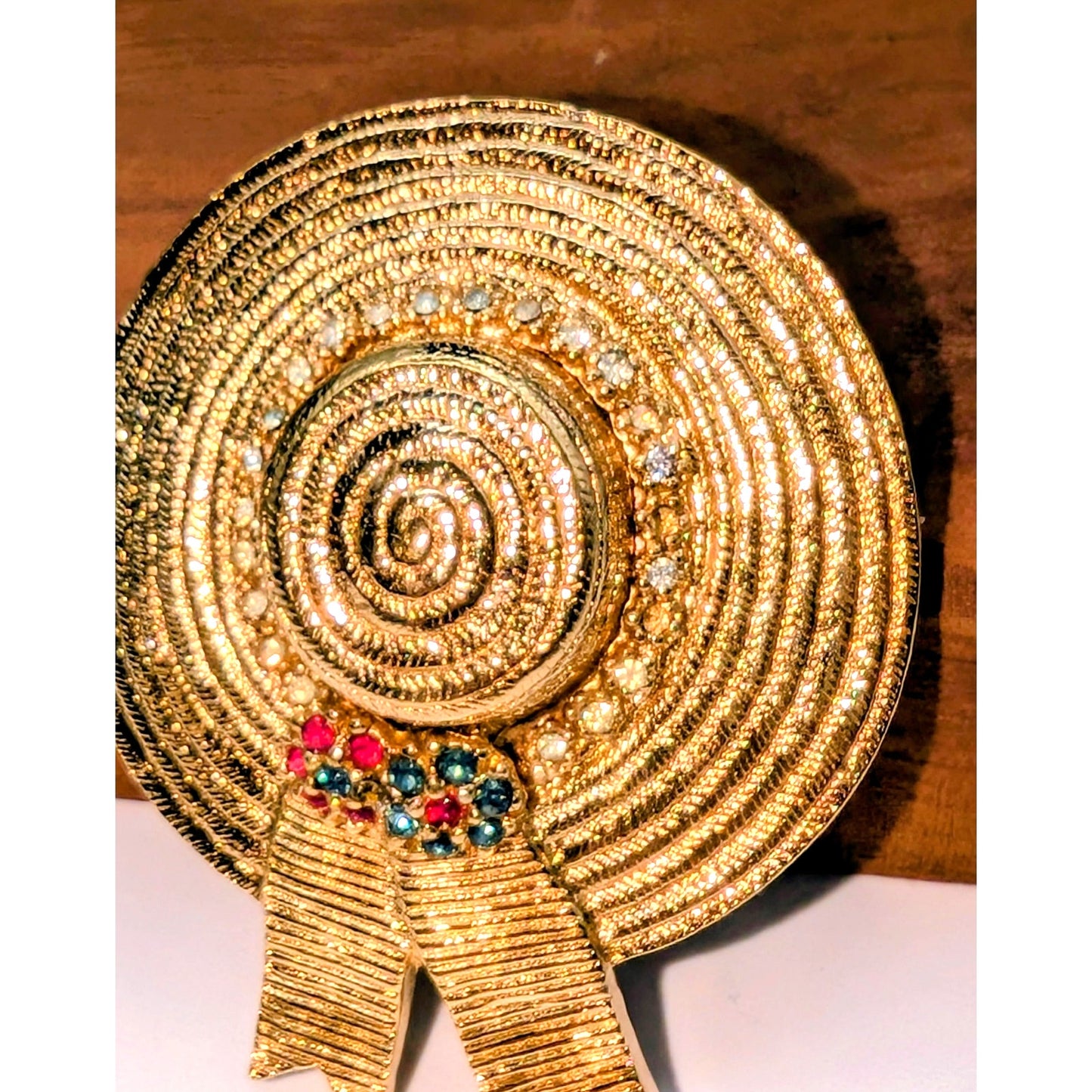 Ciner Signed VTG Gold Tone Multi-Color Clear Rhinestone Straw Hat Pin Brooch
