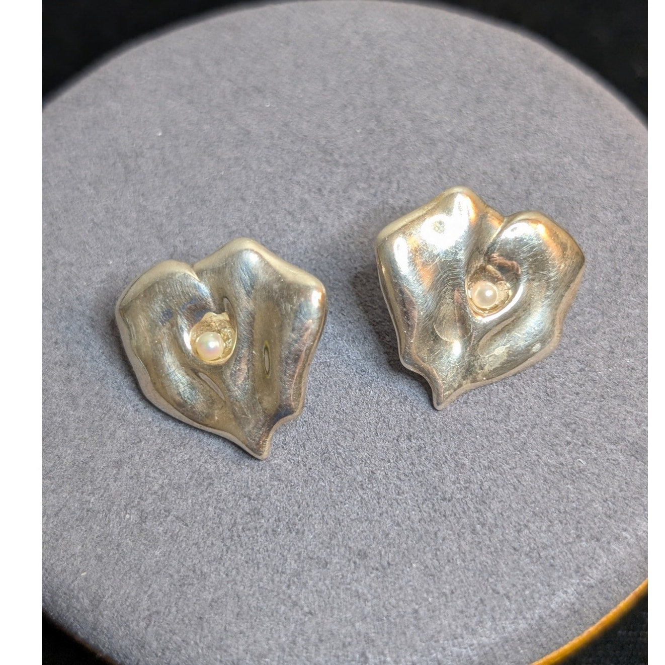 Vintage MFA Museam of Fine Arts Boston Sterling Silver Pearl Heart Post Earrings