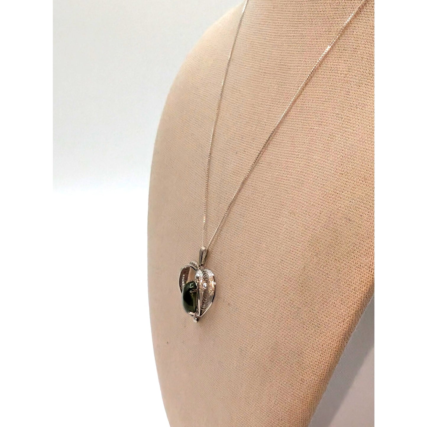 Vintage Sorrento Sterling Green Glass Cabochon Filigree Heart Pendant Necklace