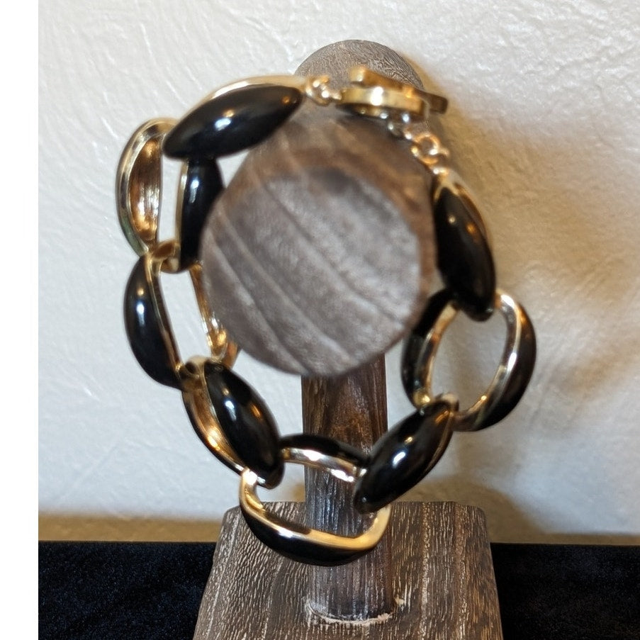 Vintage Anne Klein Chunky Black Enamel Gold Tone Link Toggle Clasp Bracelet