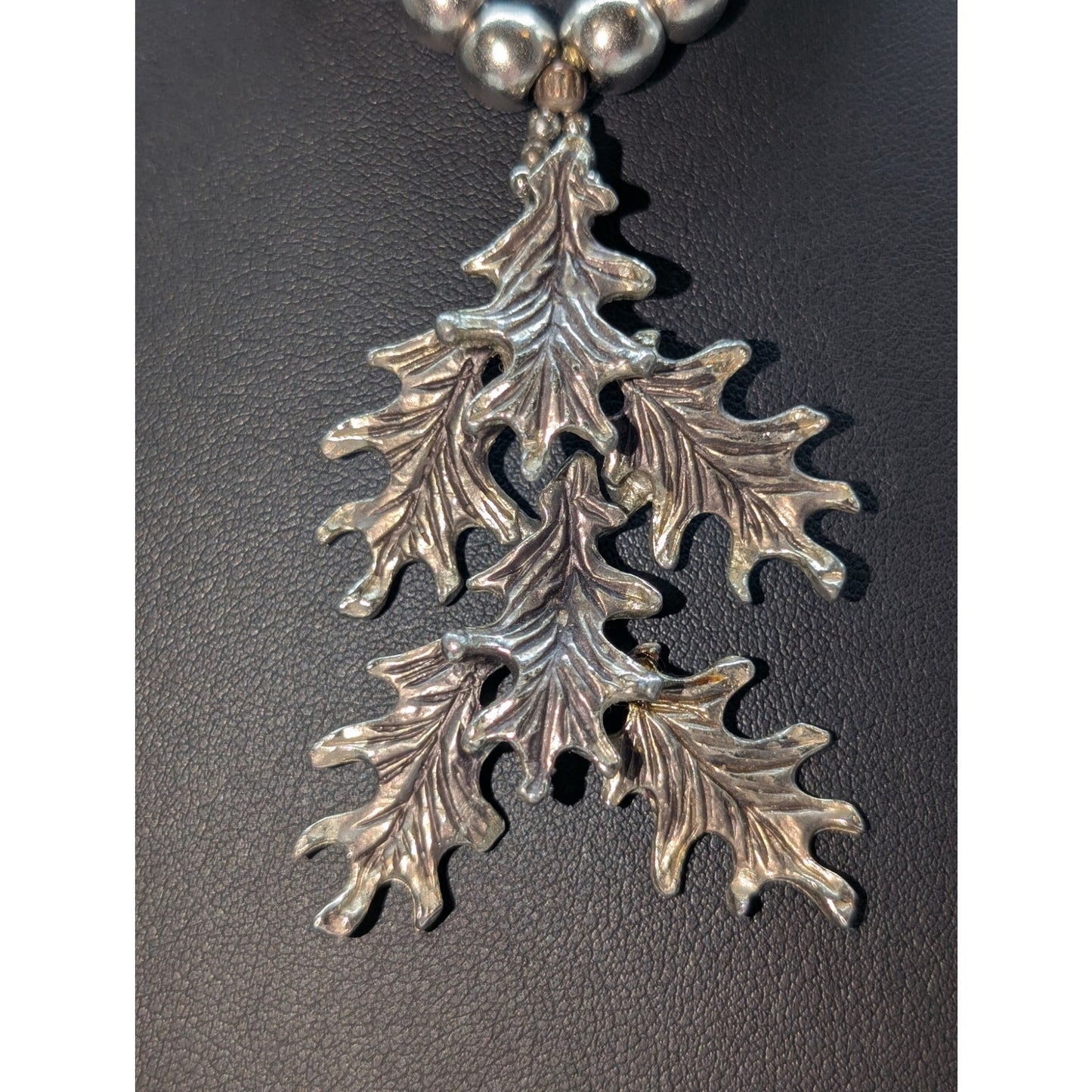 Vintage Silver Tone Bali Bead Layered Leaf Pendant Necklace W/ Hook Clasp