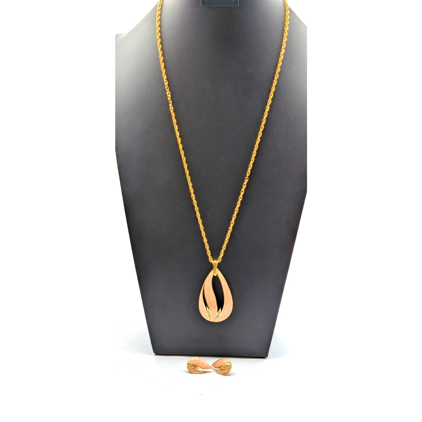 Vtg Trifari Peach Enamel Teardrop Flame Rhinestone Pendant Necklace & Earrings