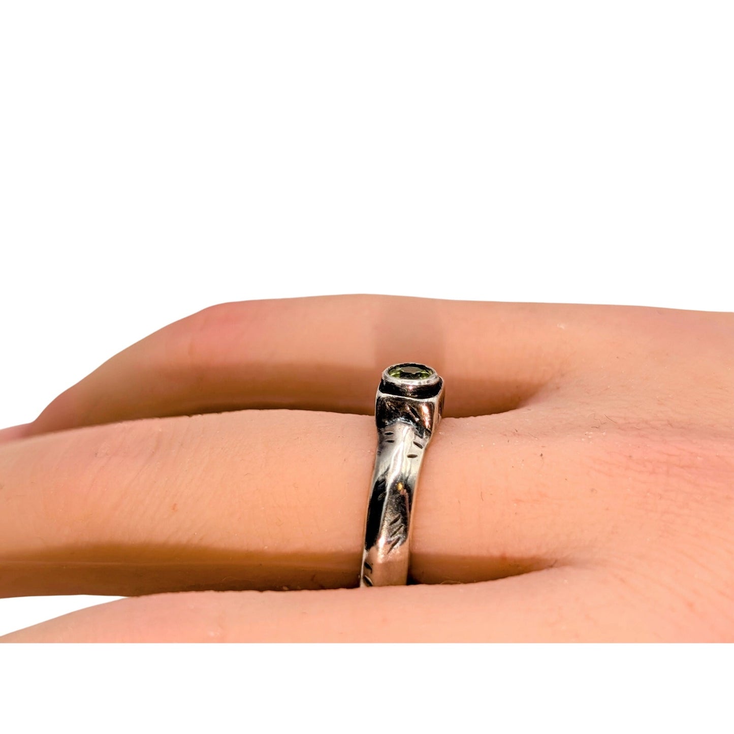 SILPADA 925 Sterling Silver Peridot Ring Size 7.75-8 - 3.67 grams