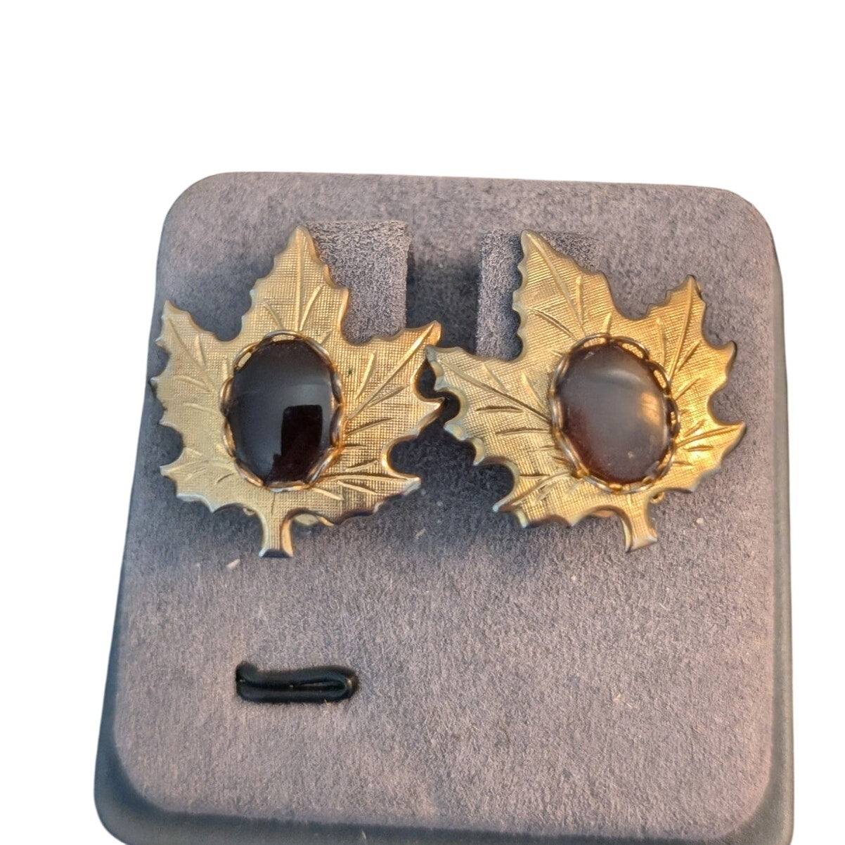 Vintage Gold Tone Leaf Brown Stone Clip On Earrings