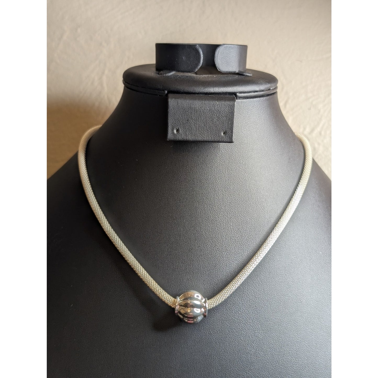 Vintage 925 Sterling Silver Round Fluted Ribbed Bead 18" Mesh Chain Necklace