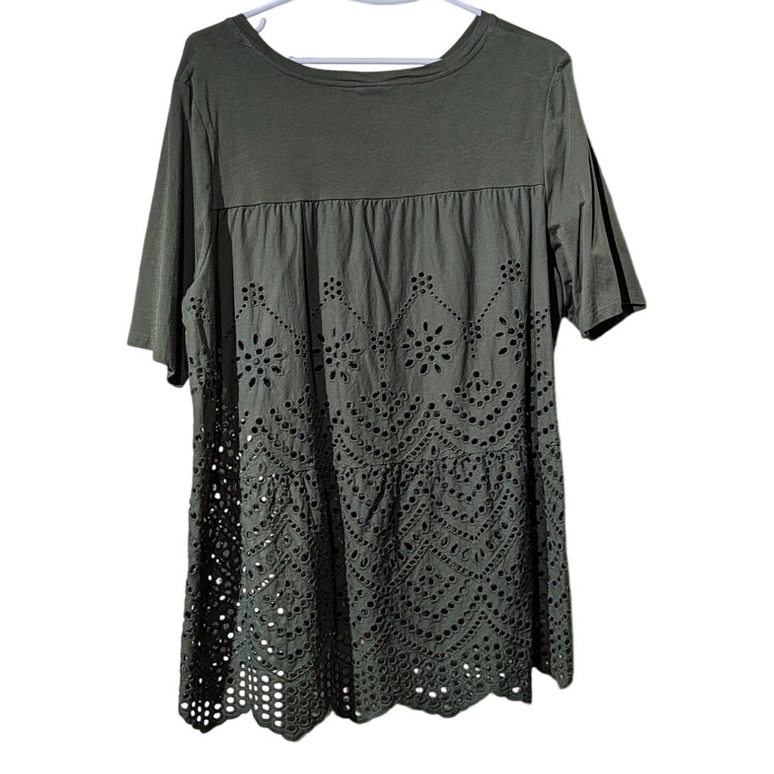 Chico's Short Sleeve Olive Green Eyelet Side/Back High Low Hem Top Womens Sz 2