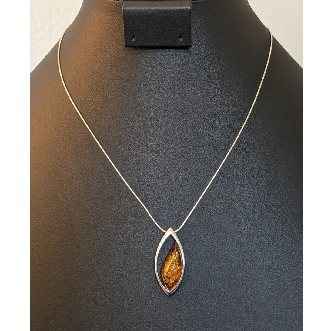 VTG Polish Gdansk Teardrop Amber 925 Sterling Pendant Snake Chain Necklace