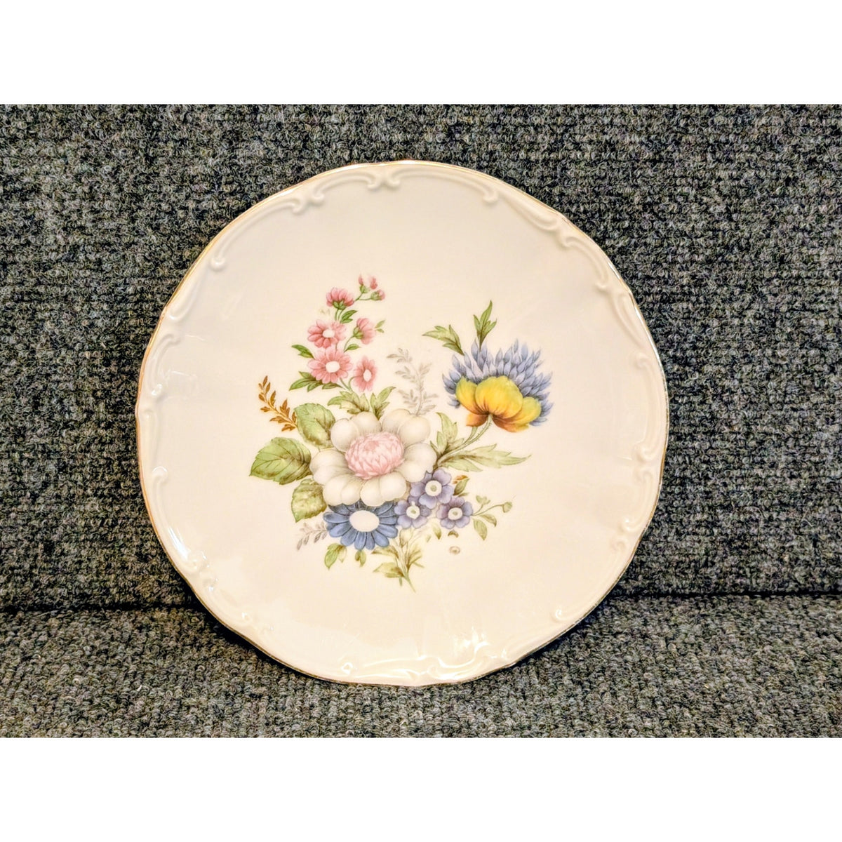 Vtg Bareuther Waldsassen Bavaria Germany 263 Floral Fancy Edge 8" Plate