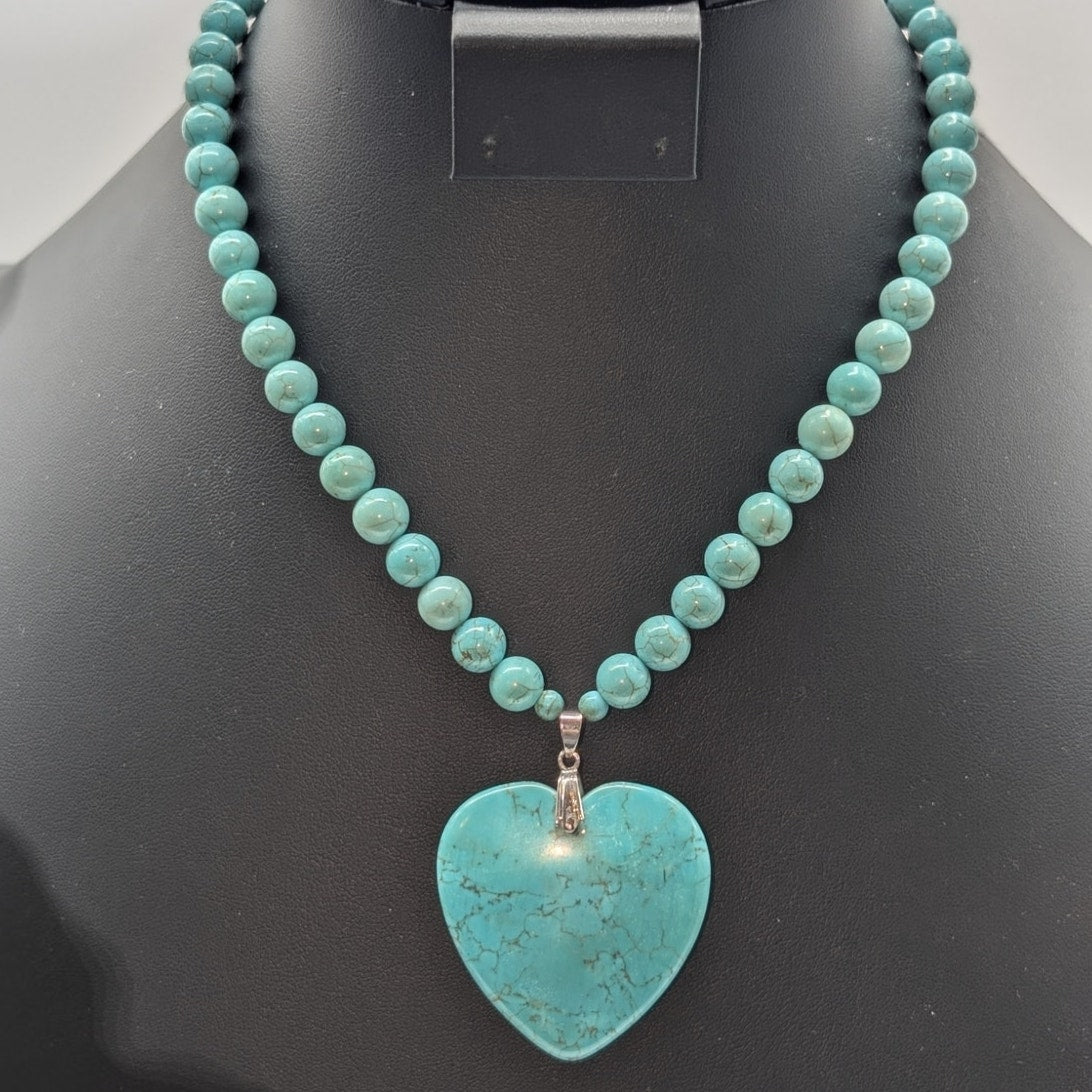 Silver Tone Howlite Beaded Heart Pendant Toggle Clasp 17" Necklace