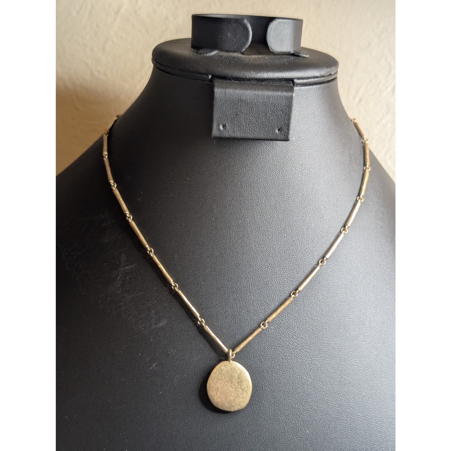 Vintage LIZ CLAIBORNE LC Antiqued Gold Tone Medallion Pendant Bar Chain Necklace