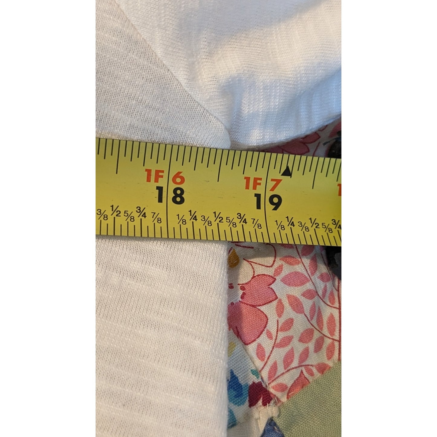 Chico's Sharkbite Hem White V-Neck 'The Ultimate Tee' Chico's Sz 1 (US M)