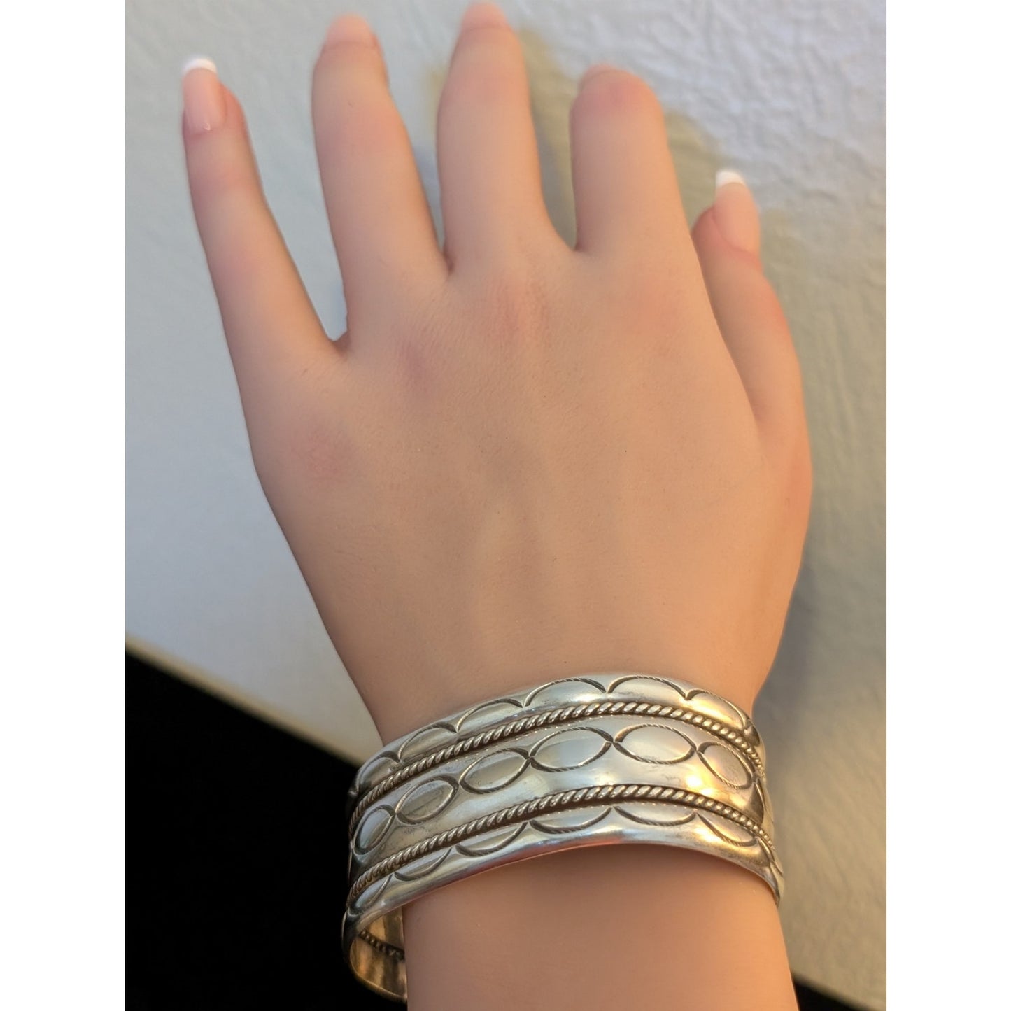 Vintage Native American Style 925 Sterling Silver 1" Wide Cuff Bracelet